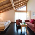 Hotel Bluemlisalp 3*