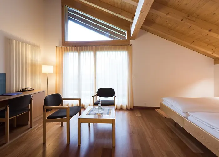 Hotel Bluemlisalp 3*