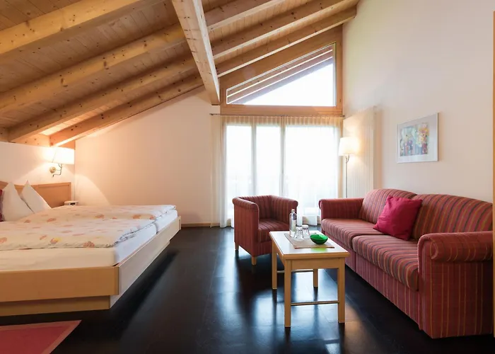 Hotel Bluemlisalp 3*