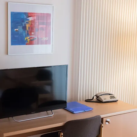 Hotel Bluemlisalp 3*