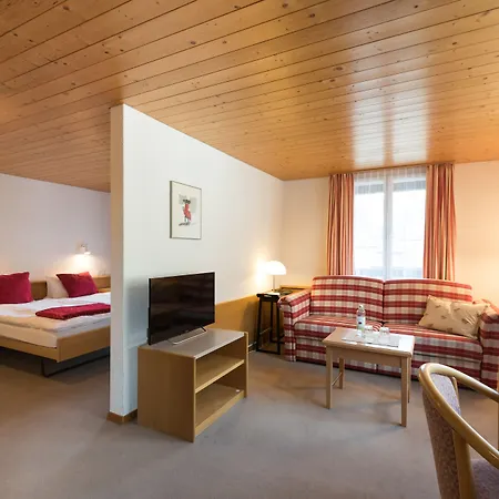 Hotel Bluemlisalp 3*